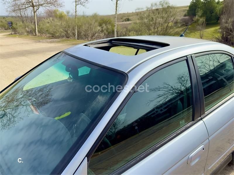 Usado Honda Accord ES 152 CV (111 kW) 2001 Gris / plata Berlina