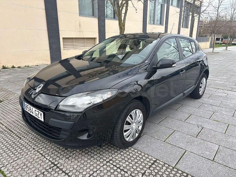 Usado Renault Mégane Authentique 90 CV (66 kW) 2011 Negro Berlina