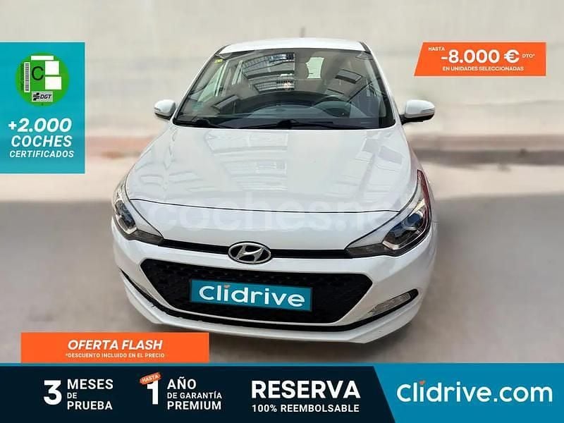 Blanco Usado 2015 Hyundai i20 Berlina | 7490 € (Precio justo) - Imagen 1/3