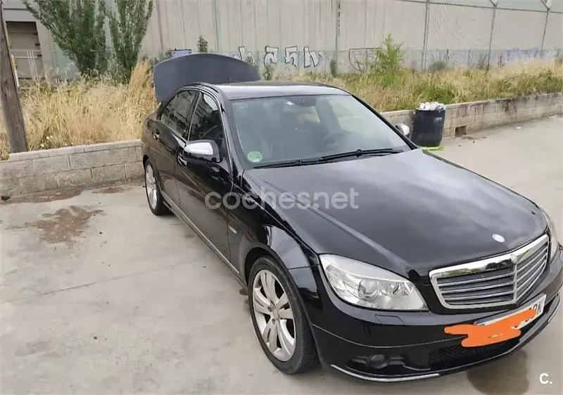 Usado Mercedes C180 Avantgarde 143 CV (105 kW) 2008 Negro Berlina