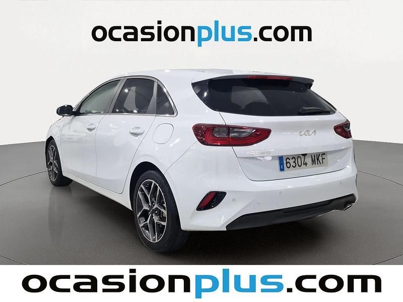 Usado Kia Ceed 120 CV (88 kW) 2023 Blanco Utilitario