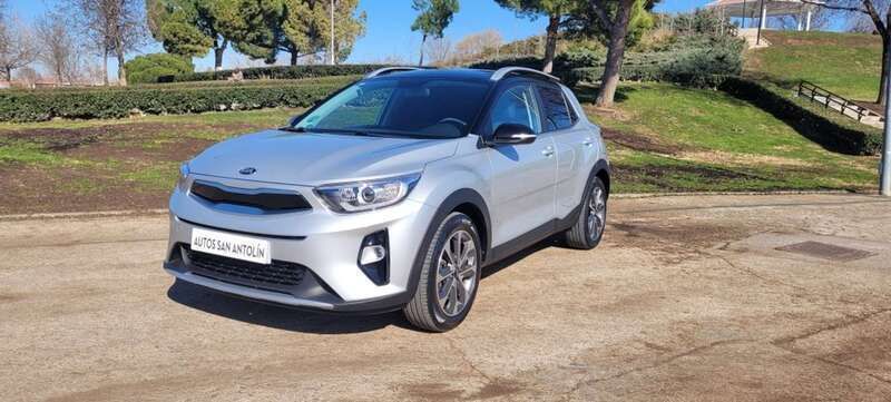 Gris / plata Usado 2020 Kia Stonic GT-Line SUV | 14.990 € (Precio justo) - Imagen 1/4