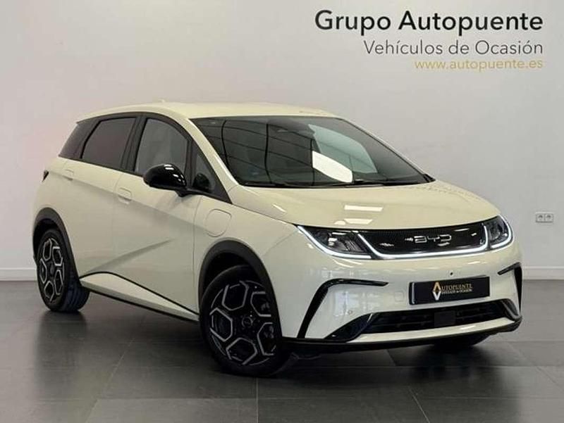 Usado BYD Dolphin Comfort 150 kW (204 CV) 2024 Beige Utilitario