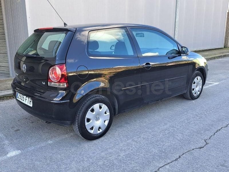 Usado VW Polo Edition 80 CV (58 kW) 2007 Negro Utilitario