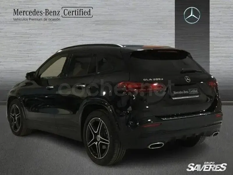Usado Mercedes GLA200 150 CV (110 kW) 2025 Negro SUV