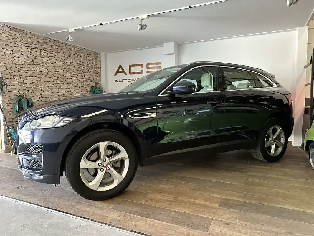 Usado Jaguar F-Pace Prestige 180 CV (132 kW) 2019 Azul SUV