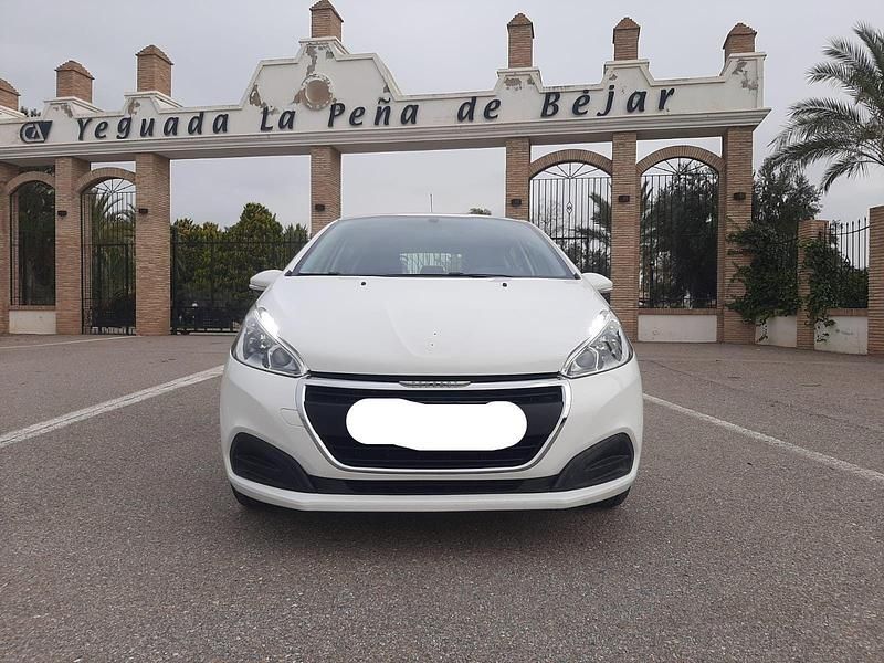 Usado Peugeot 208 Active 100 CV (73 kW) 2018 Blanco Utilitario