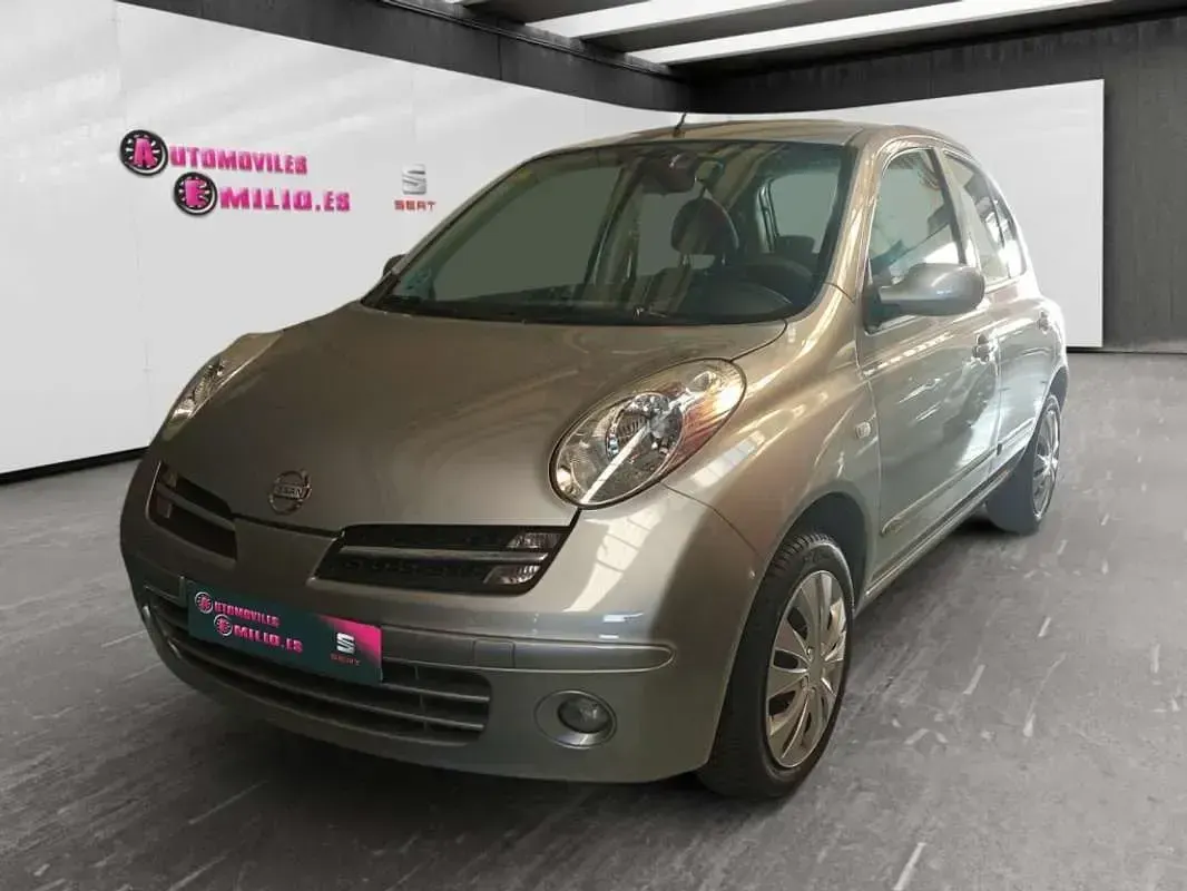 Usado Nissan Micra Acenta 88 CV (64 kW) 2007 Plateado Utilitario