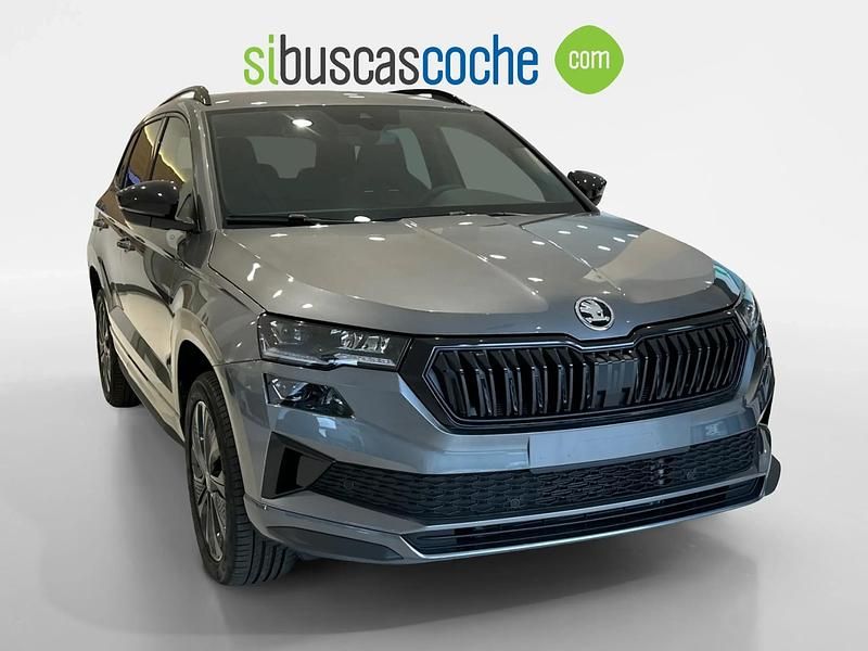Gris/plata Nuevo 2025 Skoda Karoq SportLine SUV | 33.990 € (Precio justo) - Imagen 1/4