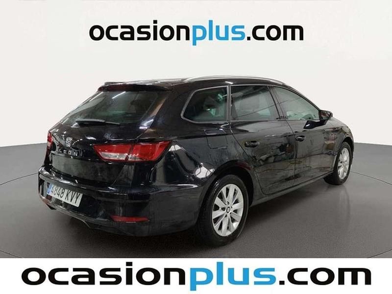 Usado Seat Leon ST Style 116 CV (85 kW) 2019 Negro Familiar