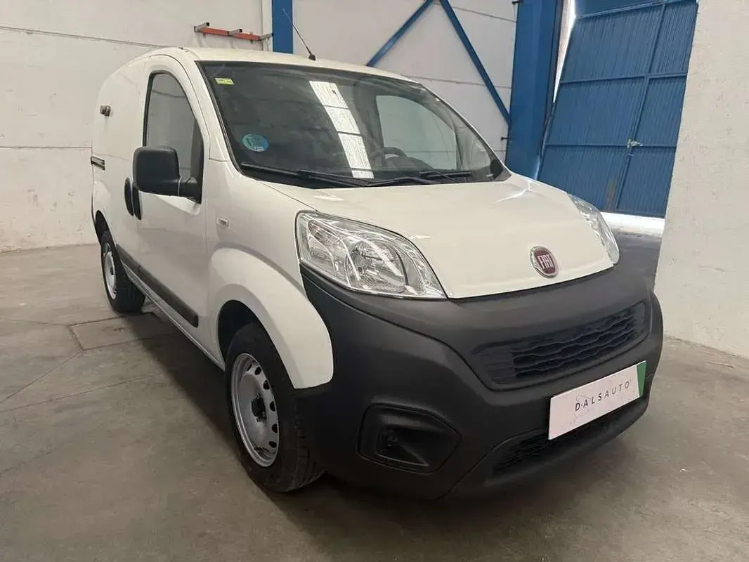 Usado Fiat Fiorino 69 CV (50 kW) 2020 Blanco Monovolumen