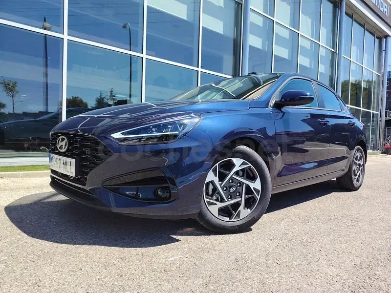 Nuevo Hyundai i30 100 CV (73 kW) 2026 Azul Berlina