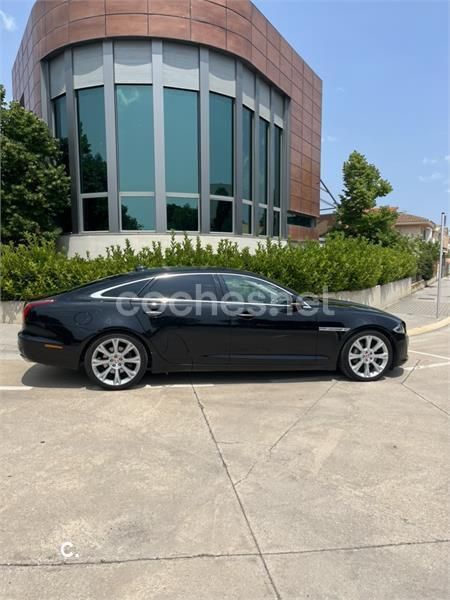 Usado Jaguar XJ Premium Luxury 340 CV (250 kW) 2016 Negro Berlina