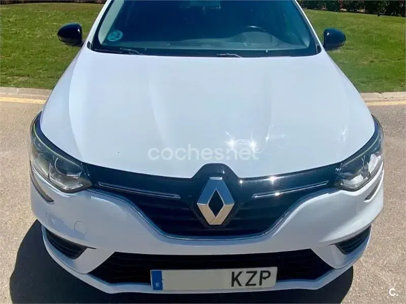 Usado Renault Mégane GrandTour LIMITED 95 CV (69 kW) 2019 Blanco Familiar
