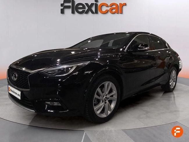 Usado Infiniti Q30 Premium 109 CV (80 kW) 2016 Negro Utilitario