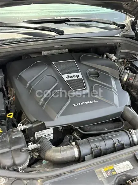 Usado Jeep Grand Cherokee Limited 250 CV (183 kW) 2017 Gris / plata SUV