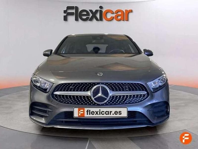 Usado Mercedes A180 136 CV (100 kW) 2022 Gris Utilitario
