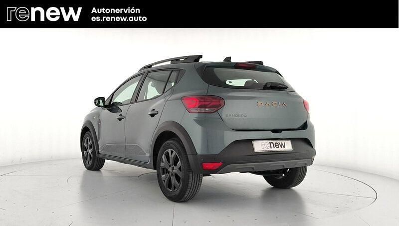 Usado Dacia Sandero Extreme 100 CV (73 kW) 2025 Verde Berlina