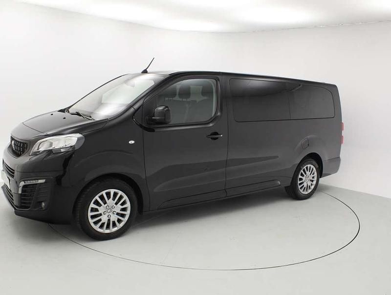 Usado Peugeot Traveller Business-Line 122 CV (89 kW) 2021 Negro Monovolumen