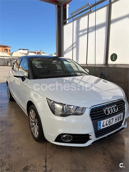 Usado Audi A1 Sportback Ambition 86 CV (63 kW) 2014 Blanco Utilitario