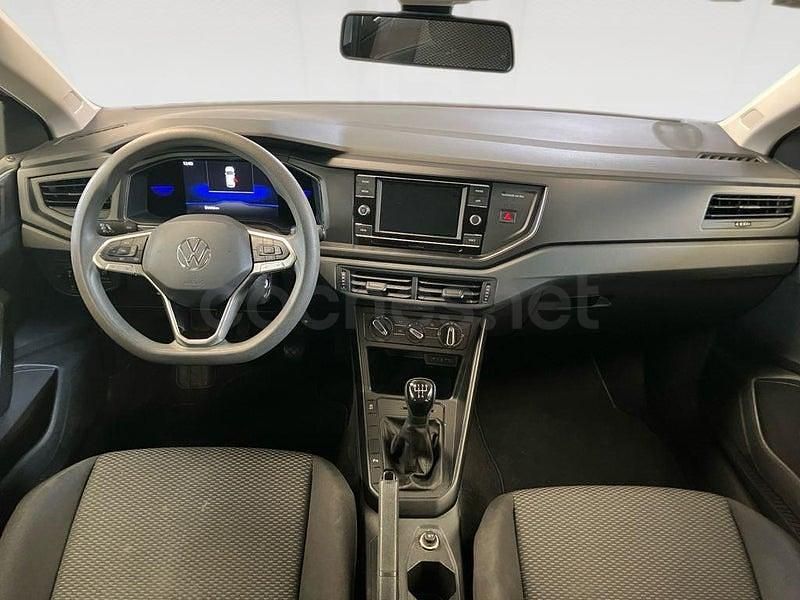 Usado VW Polo 95 CV (69 kW) 2022 Gris / plata Utilitario