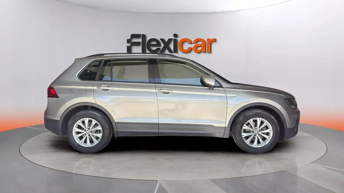 Usado VW Tiguan Advance 131 CV (96 kW) 2019 Beige SUV