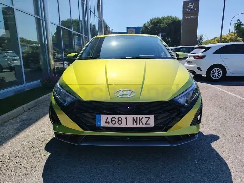 Nuevo Hyundai i20 100 CV (73 kW) 2026 Verde Utilitario