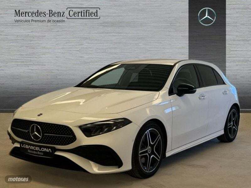 Blanco polar Usado 2025 Mercedes A200 AMG line Berlina | 39.990 € (Un poco caro) - Imagen 1/4