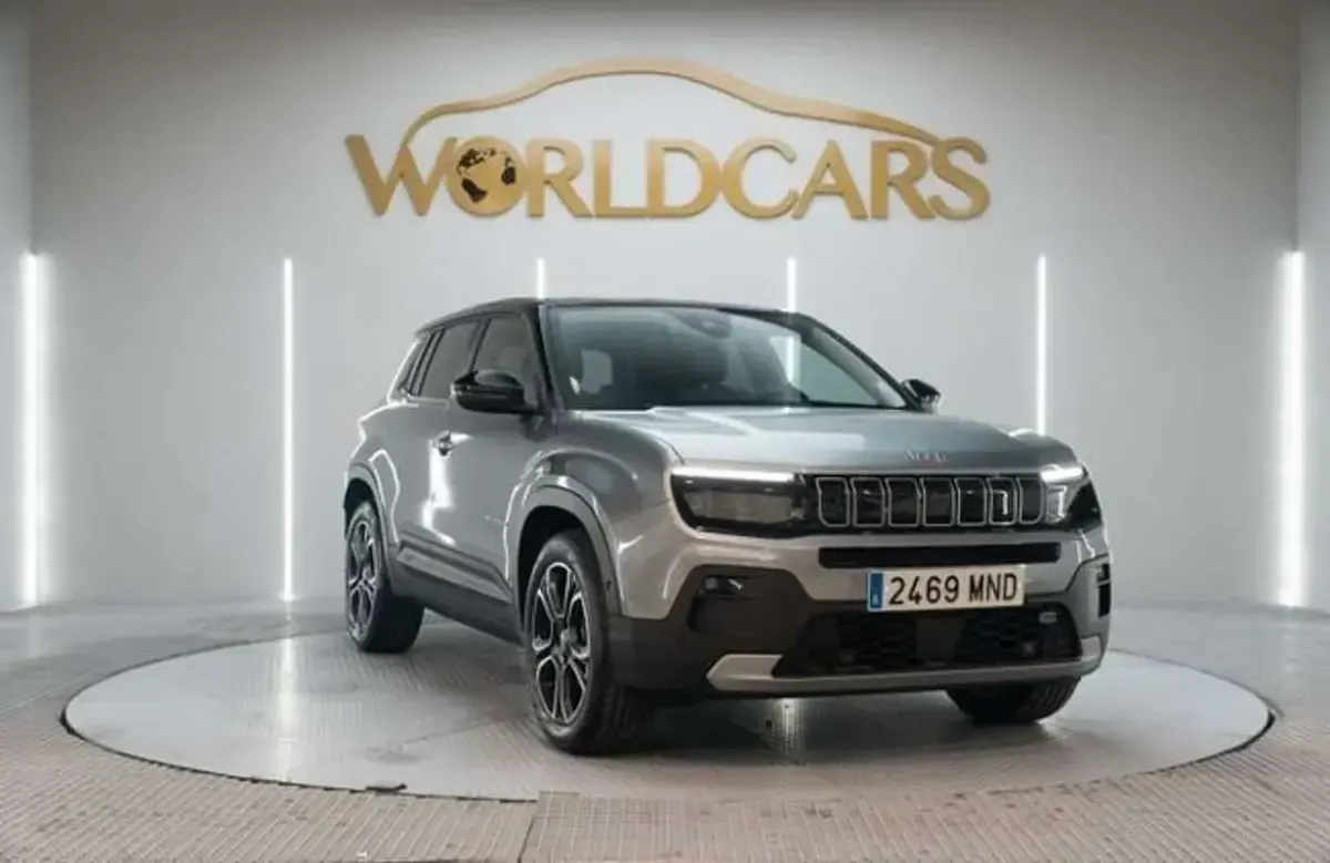 Usado Jeep Avenger Summit 101 CV (74 kW) 2024 Gris SUV