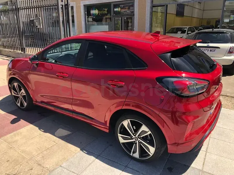 Usado Ford Puma ST-Line 125 CV (91 kW) 2021 Granate SUV