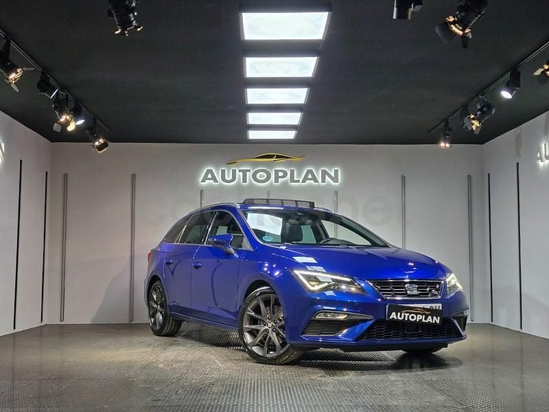 Usado Seat Leon FR 150 CV (110 kW) 2019 Azul Familiar