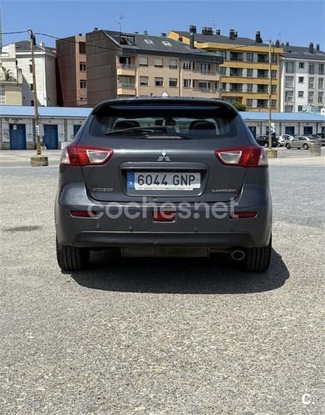 Usado Mitsubishi Lancer Sportback Instyle 140 CV (102 kW) 2009 Gris / plata Berlina