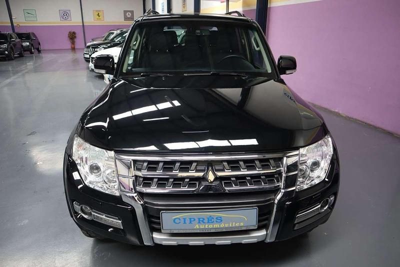 Usado Mitsubishi Montero 190 CV (139 kW) 2018 Negro SUV