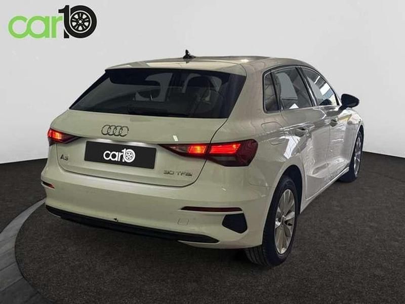 Usado Audi A3 Premium 110 CV (80 kW) 2021 Blanco Berlina