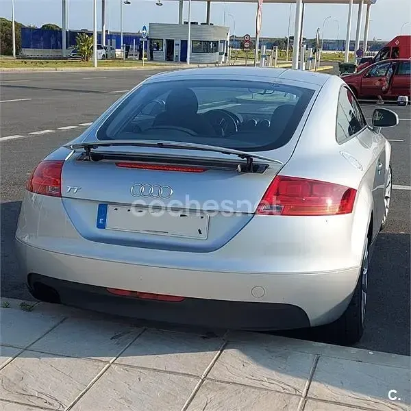 Usado Audi TT 160 CV (117 kW) 2009 Gris / plata Coupe