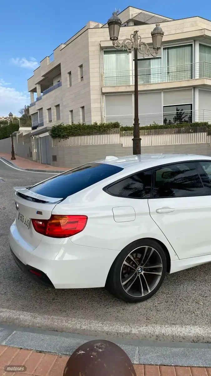 Usado BMW 318 Comfort Edition 2015 Blanco Berlina
