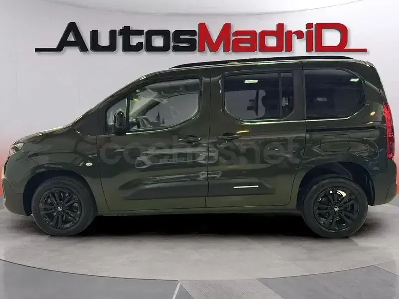 Usado Citroën Berlingo 102 CV (75 kW) 2024 Verde Monovolumen