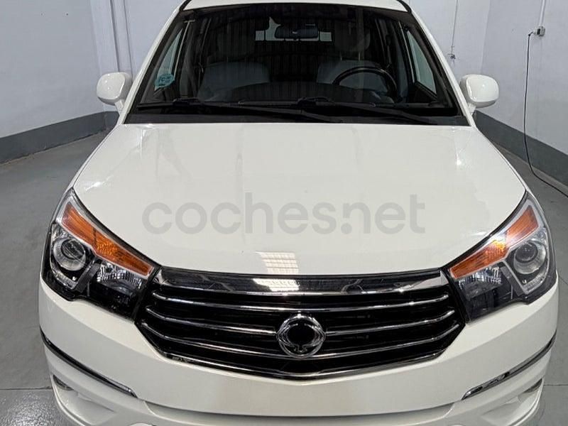 Usado Ssangyong (KGM) Rodius 178 CV (130 kW) 2018 Blanco Monovolumen
