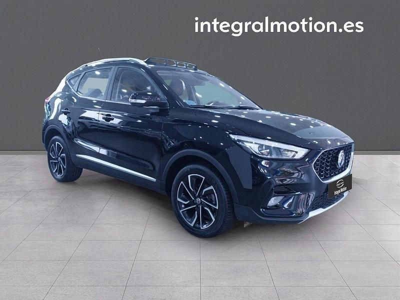 Usado MG ZS Luxury 111 CV (81 kW) 2022 Negro SUV