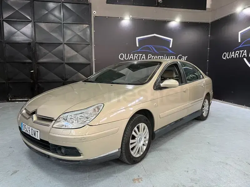 Usado Citroën C5 117 CV (86 kW) 2005 Beige Berlina