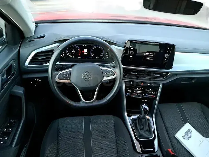 Usado VW T-Roc Life 150 CV (110 kW) 2022 Rojo SUV