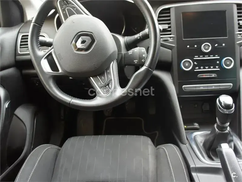 Usado Renault Mégane LIMITED 115 CV (84 kW) 2019 Blanco Berlina