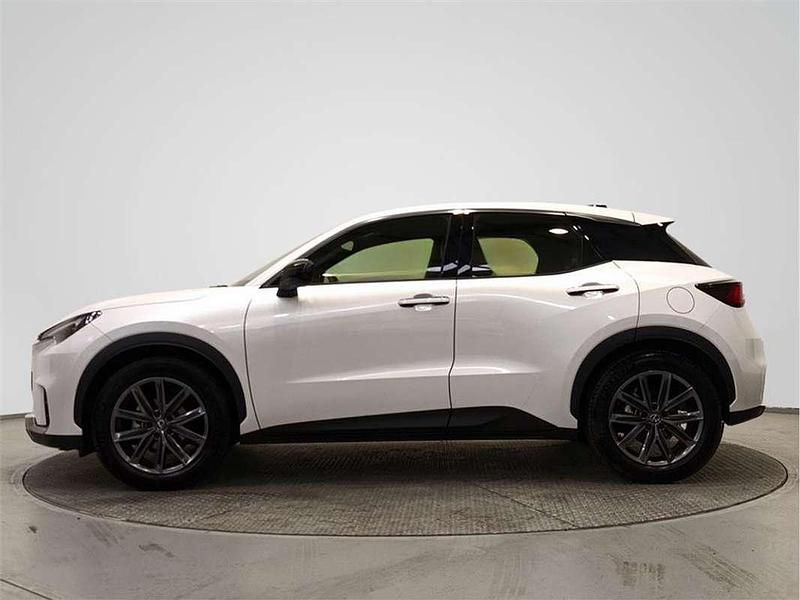 Usado Lexus LBX 136 CV (100 kW) 2025 SUV