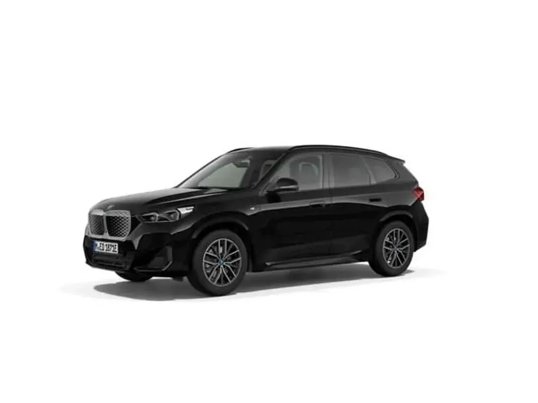 Begagnad BMW iX1 Comfort Edition 230 kW (313 HK) 2025 Svart SUV
