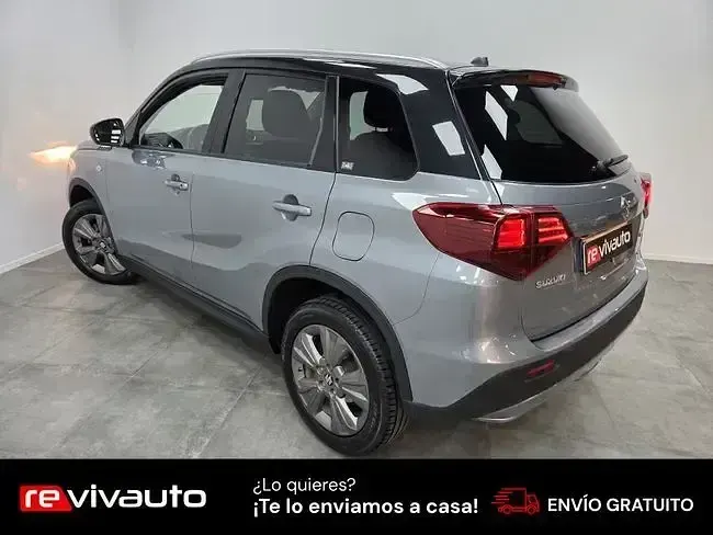 Usado Suzuki Vitara 111 CV (81 kW) 2019 Gris / plata SUV