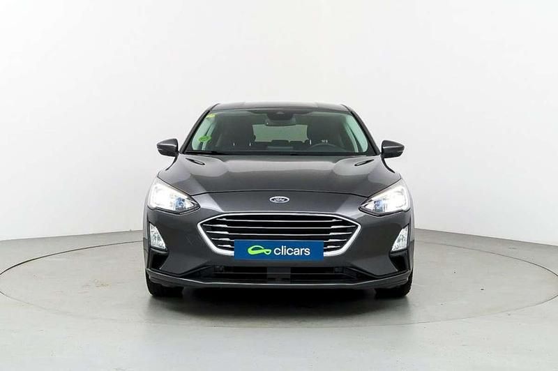 Usado Ford Focus Titanium 120 CV (88 kW) 2020 Gris Utilitario