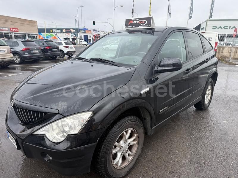 Usado Ssangyong (KGM) Actyon Limited 138 CV (101 kW) 2010 Negro SUV