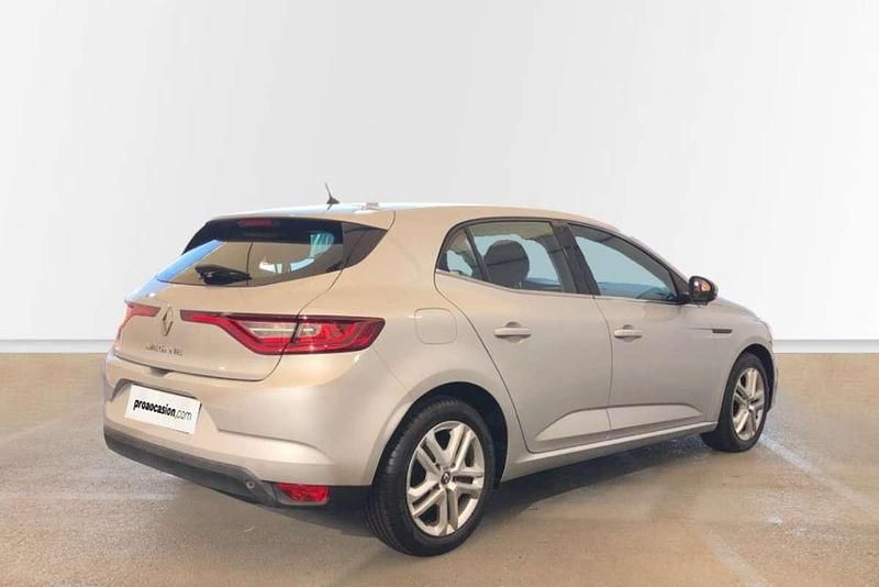 Usado Renault Mégane IV Intens 90 CV (66 kW) 2016 Gris Utilitario