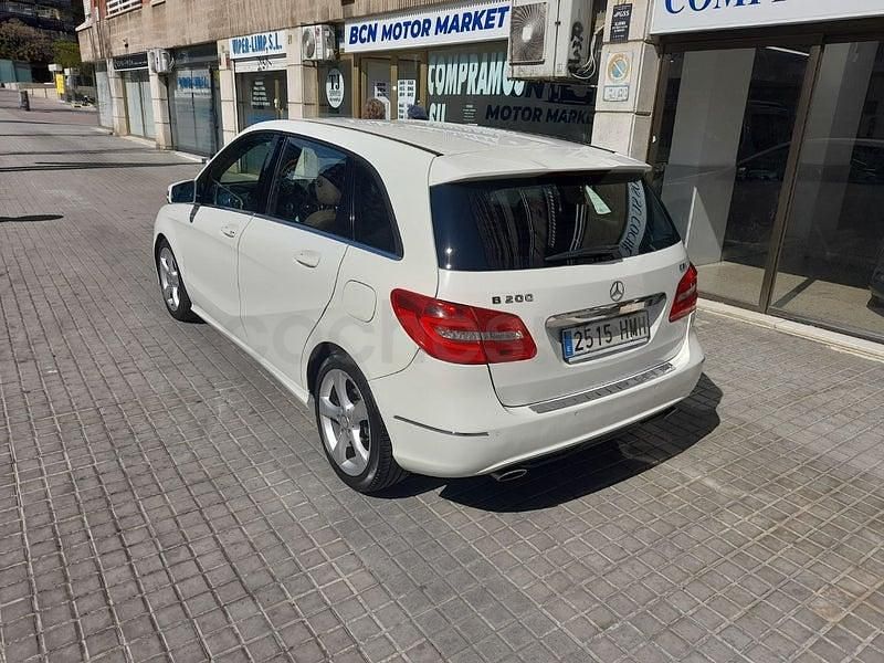 Usado Mercedes B200 140 CV (102 kW) 2012 Blanco Monovolumen
