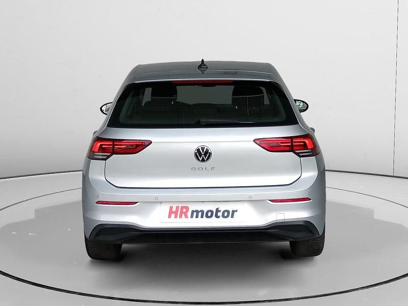 Usado VW Golf VIII Life 111 CV (81 kW) 2024 Gris Utilitario